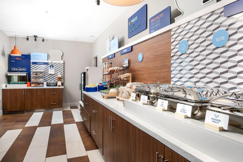 Holiday Inn Express Hotel And Suites Conroe By Ihg Buitenkant foto